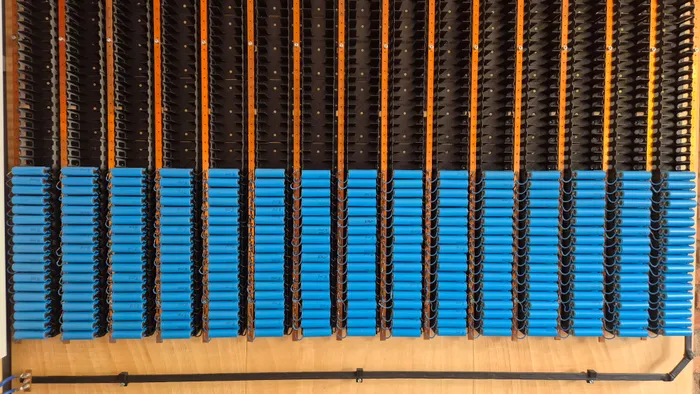 The filled third of the battery: modules of four cells in parallel.