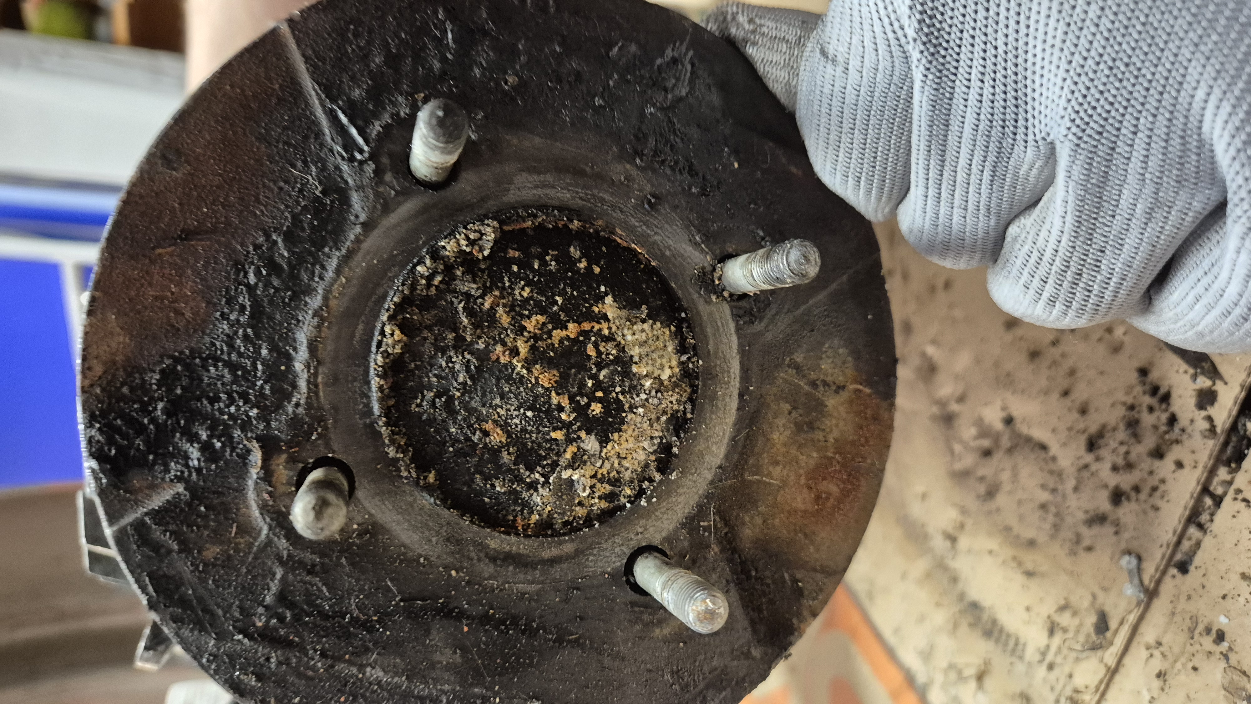 The old piston, decades of storage were not kind to it.